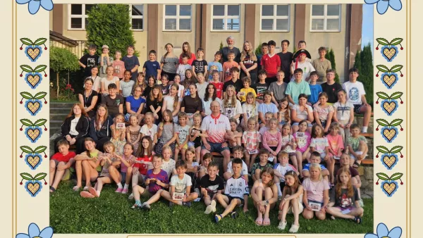 Kolonie SL Salos-Wodna na Kaszubach, zdjęcie grupowe wszystkich uczestników wypoczynku