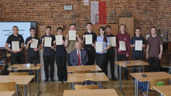 Uczestnicy 27. obóz naukowego fizyków z p. Henrykiem Czekalskim.