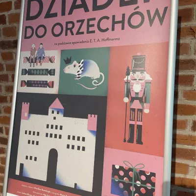 Plakat teatralny spektaklu "Dziadek do orzechów" Teatru Pinokio 