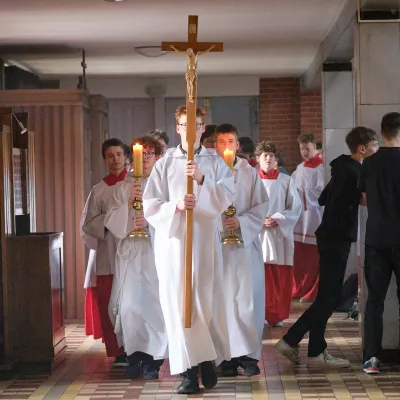 Procesja wyjścia na zakończenie Liturgii Godzin dla SLO. (fot. Amelia Szymańska)