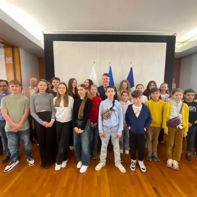 Lyon 2025, z wizytą w Konsulacie RP, spotkanie z Konsulem Generalnym, zdjęcie grupowe