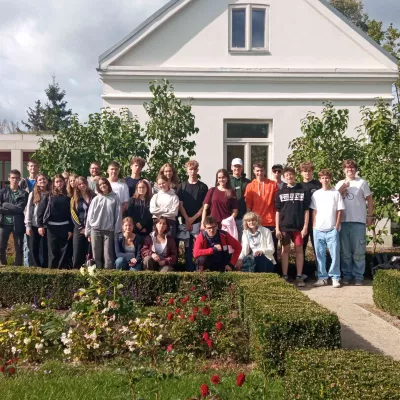 Klasa 2B przed Muzeum Rodziny Pileckich 