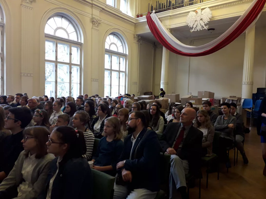 100 wyprawek dla polskich dzieci na Kresach
