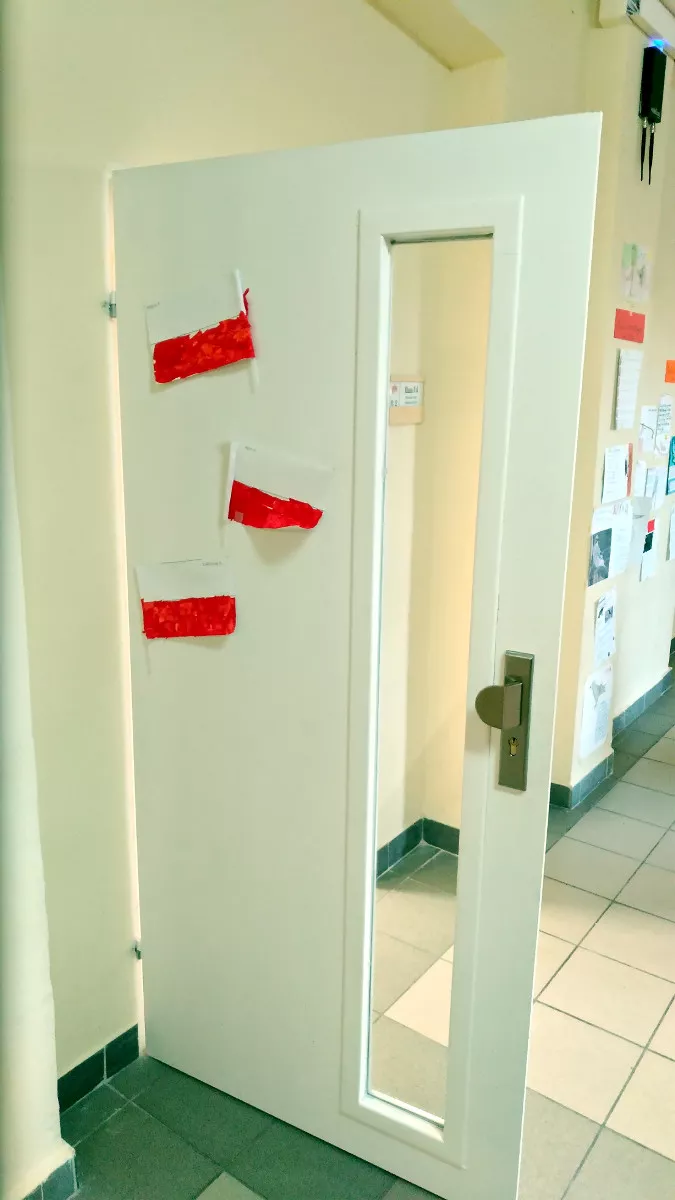 Dekoracje z okazji setnej rocznicy odzyskania przez Polskę niepodległości.