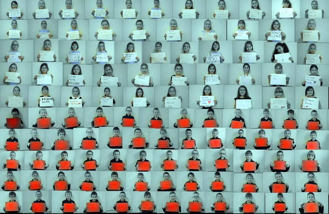 Dekoracje z okazji setnej rocznicy odzyskania przez Polskę niepodległości.