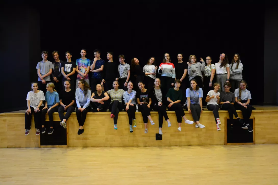 Klasy 8 i 1 SLO: prowadząca Dominika Ślifierska