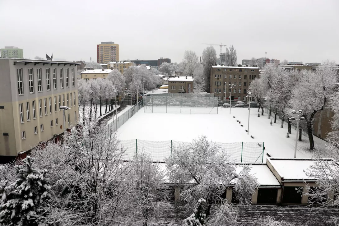 Szkoła zimą 2021.