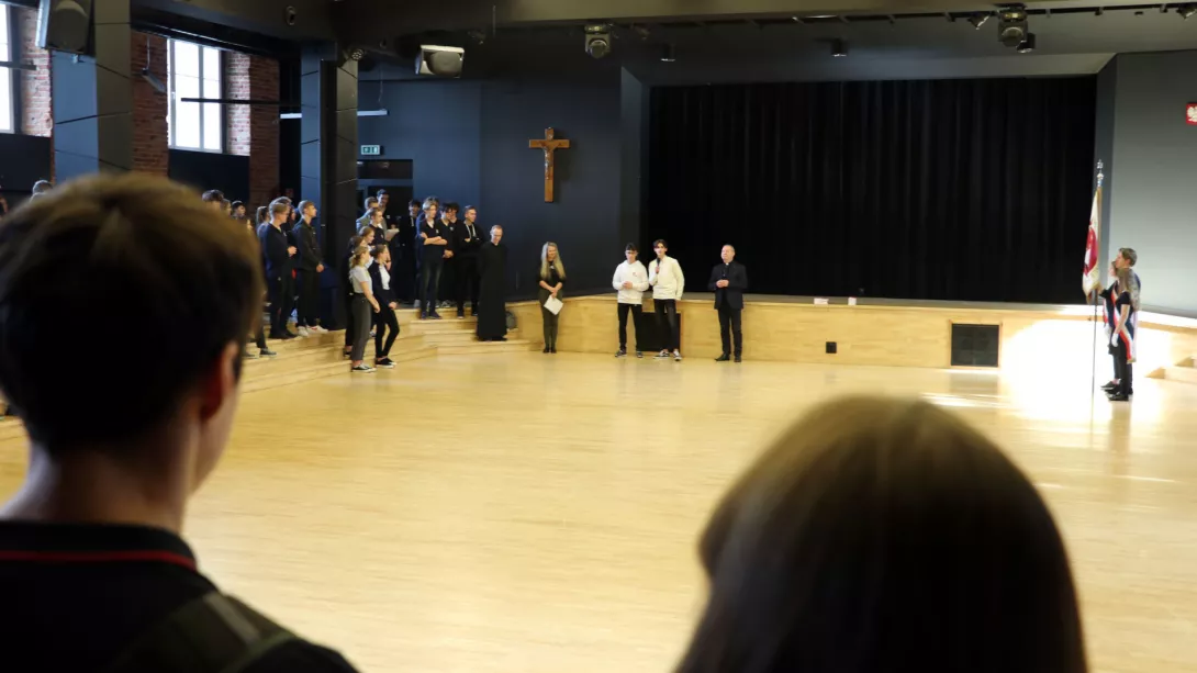 Zaprzysiężenie Samorządu Uczniowskiego SLO 2021/22 (for. Zofia Dziergowska)