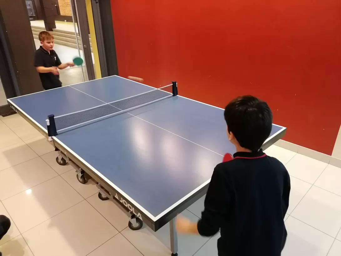 Turniej tenisa stołowego