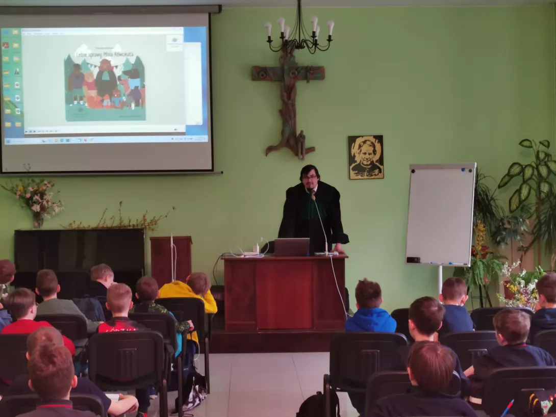 Bajka o Misiu Adwokacie