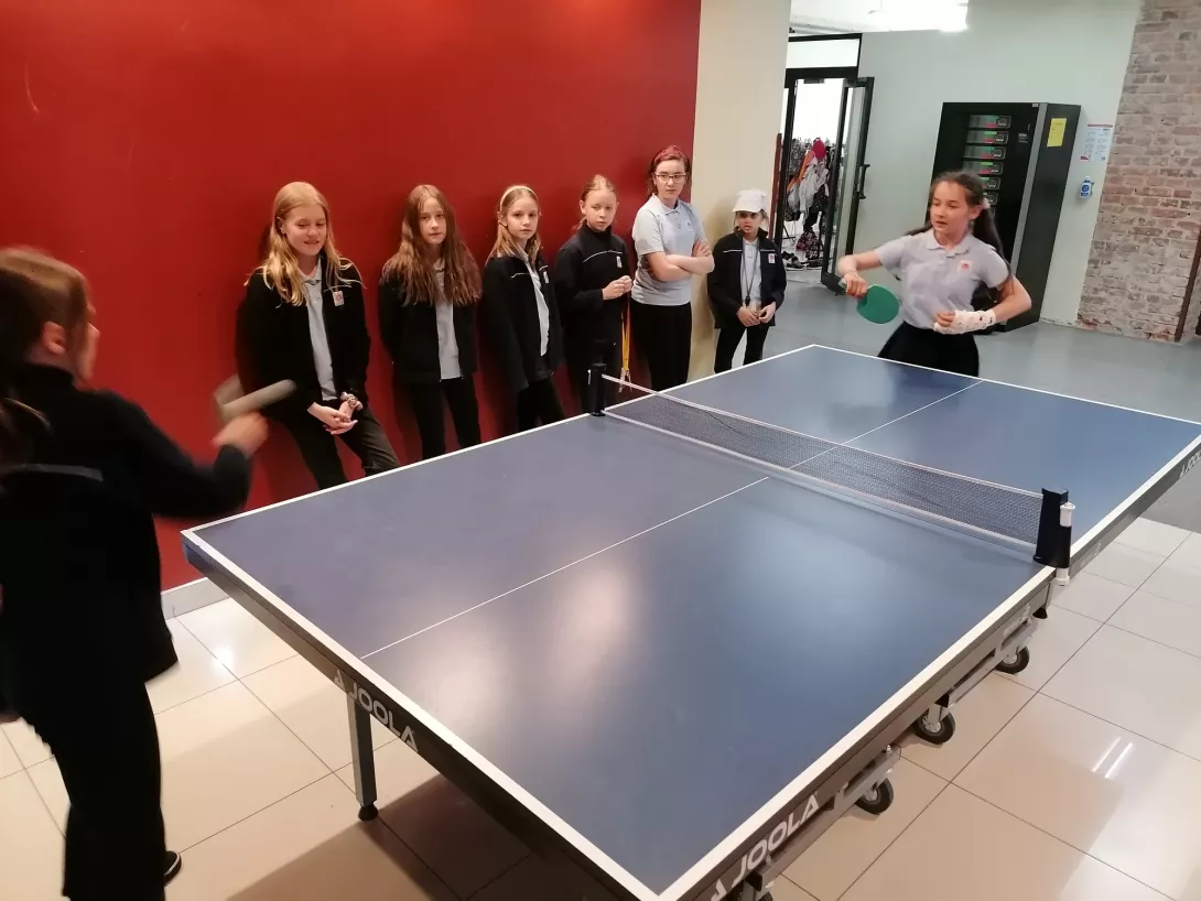 Turniej tenisa stołowego wśród uczniów świetlicy klas 4-6