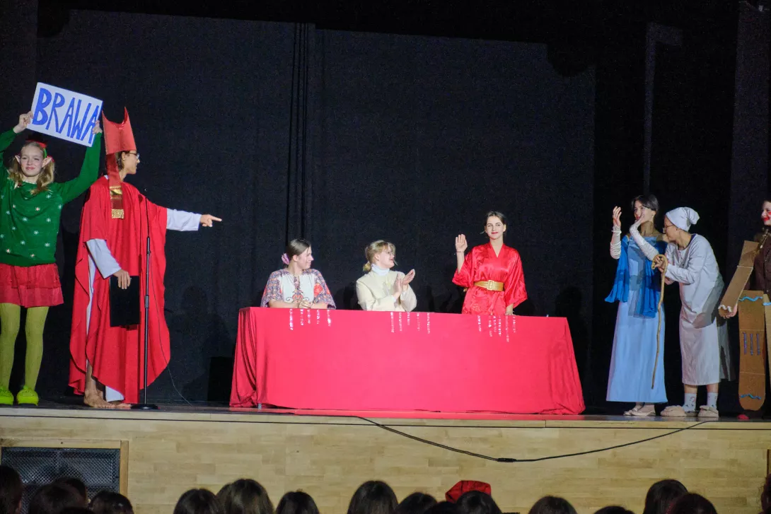 Jasełka w wykonaniu Teatru Beznazwy. (fot. Bartosz Żak)