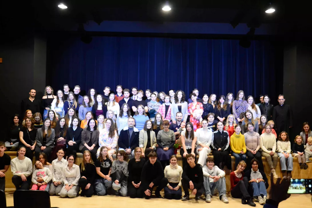 Uczestnicy Jubileuszu Dwudziestolecia Teatru Beznazwy. 