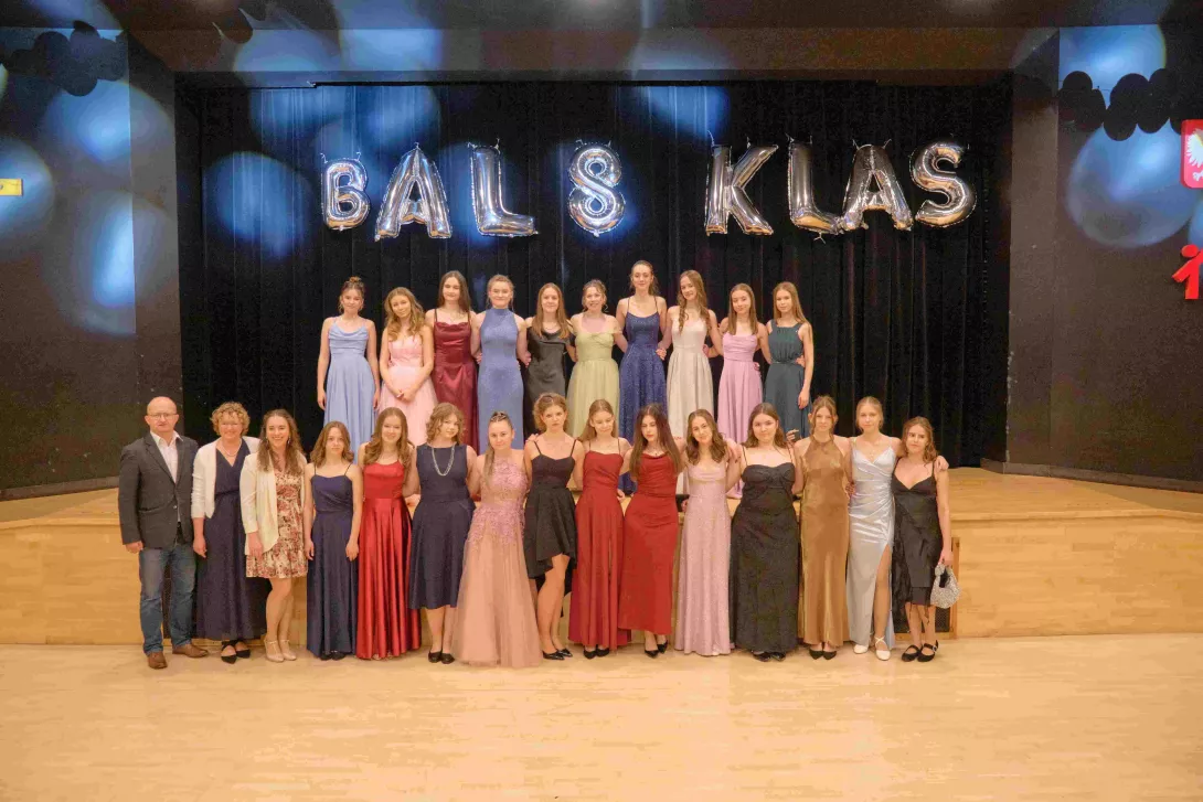 Zdjęcie grupowe klasy 8a.