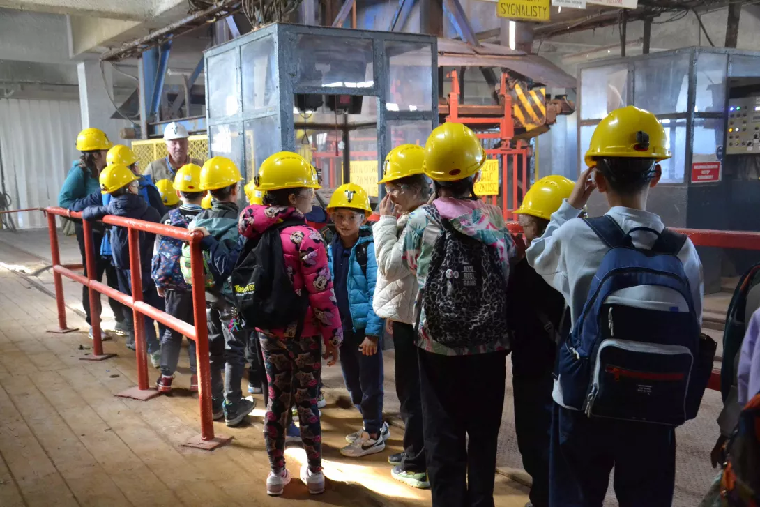 Klasy 3a i 3b w Kopalni Soli w Kłodawie.