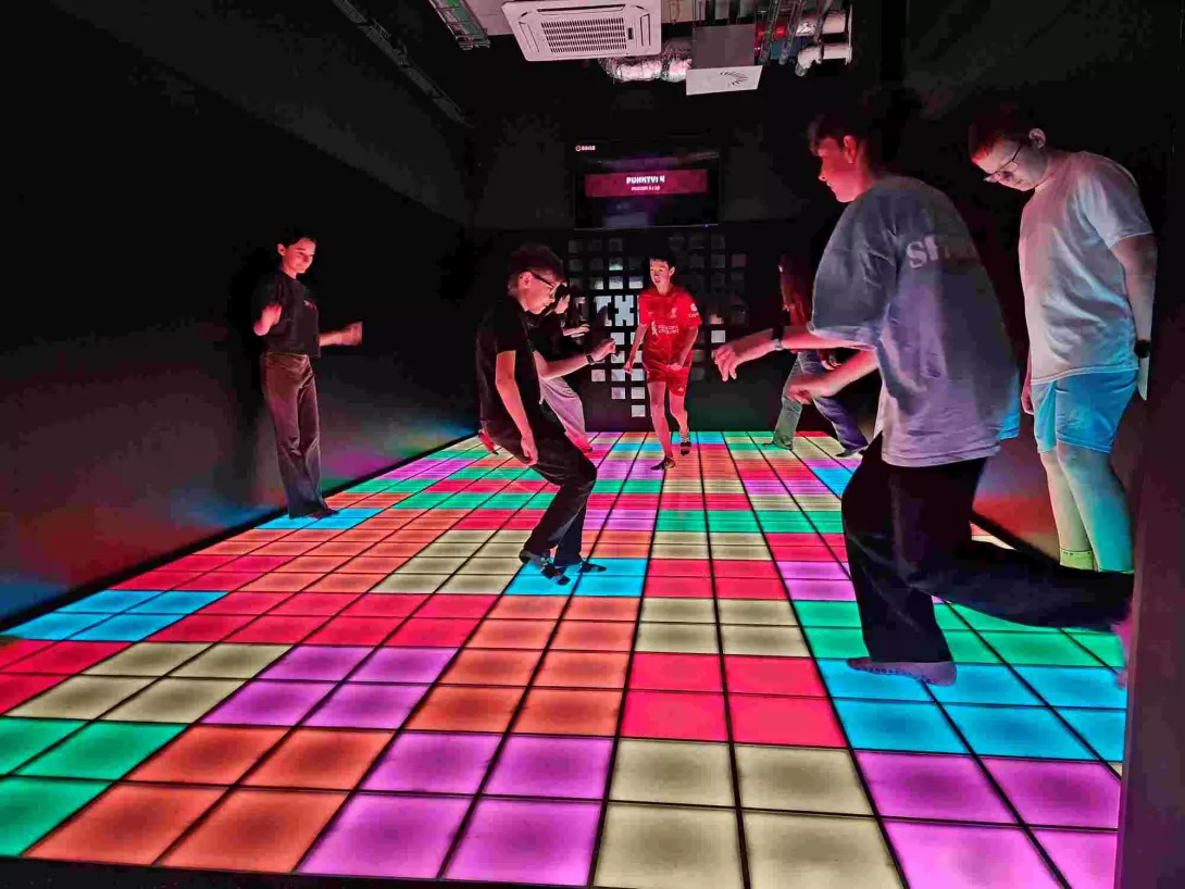 Uczniowie na zajęciach w PixelXL