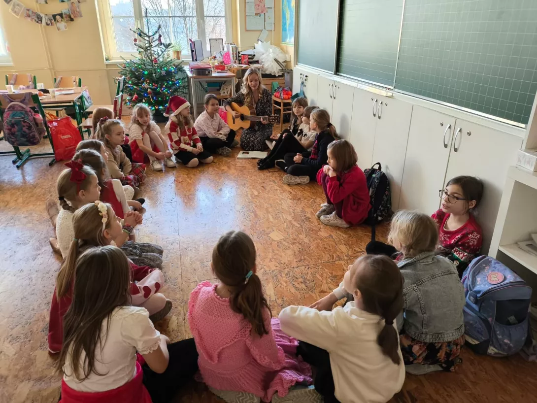 Klasowe kolędowanie w klasie 2c.