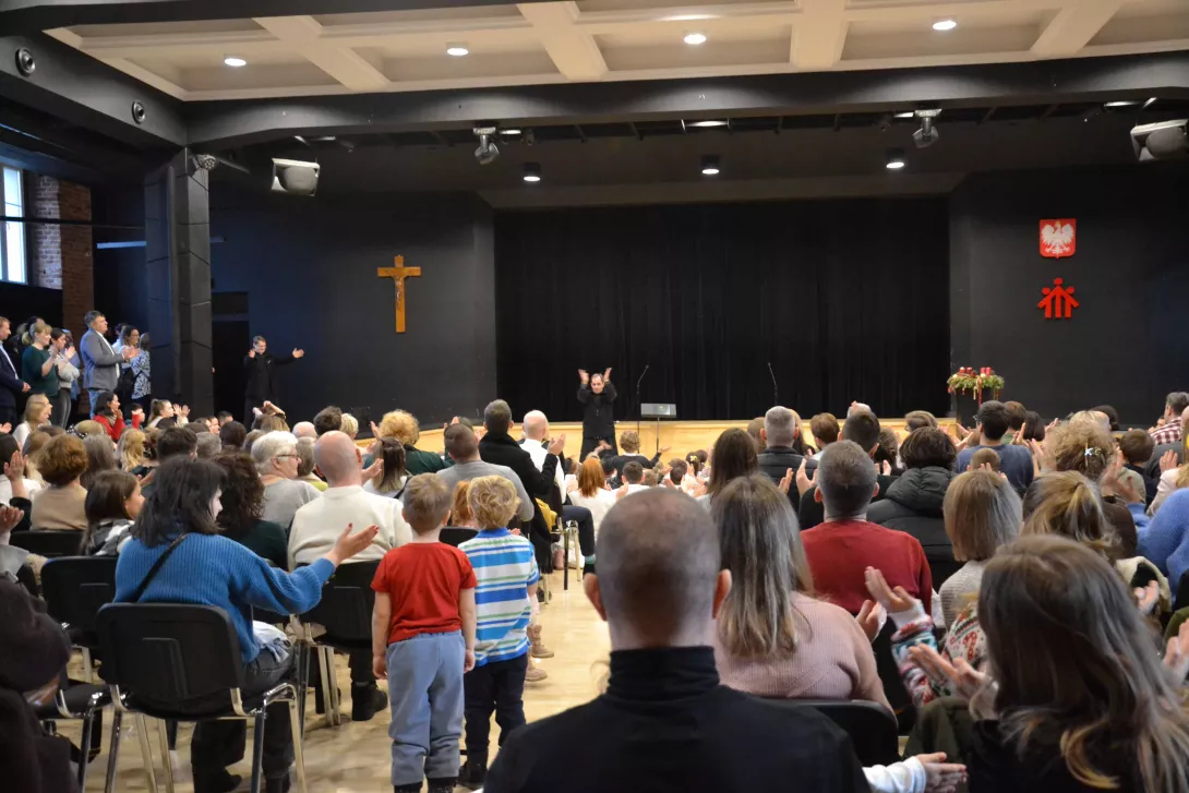 Życzenia Księdza Dyrektora Roberta Bednarskiego. 