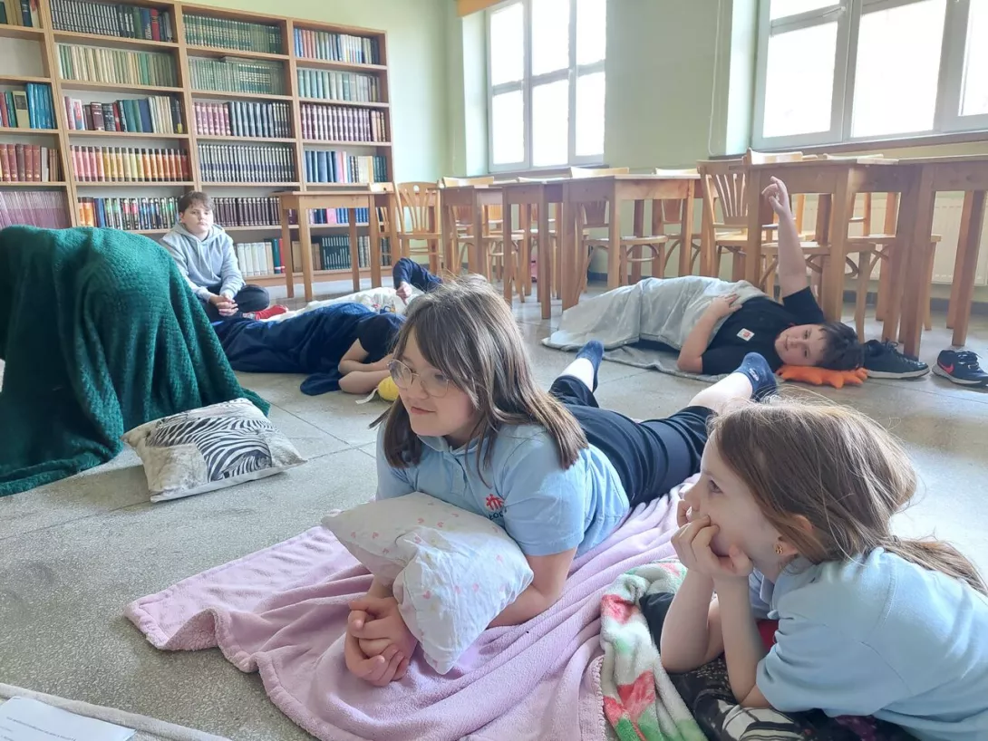 Uczniowie podczas warsztatów mindfulness