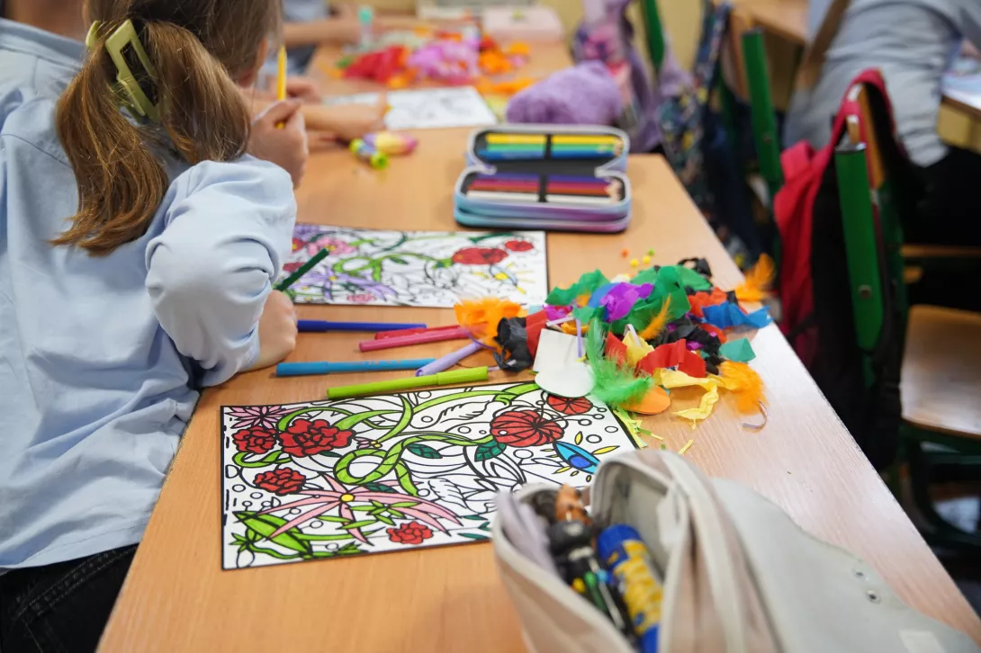 Warsztaty artystyczne nawiązujące do tradycji i dziedzictwa kulturowego regionu łódzkiego. 