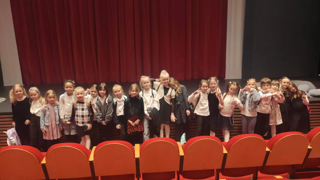 Klasa 1a w Teatrze Arlekin