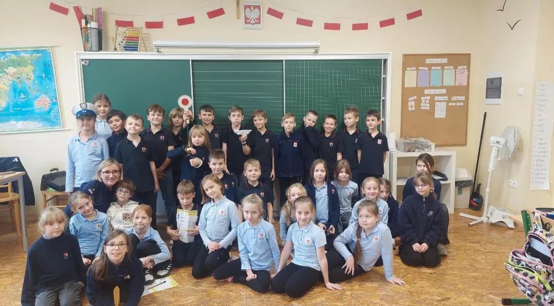 Spotkanie klas 2c i 2d z panią policjant. 