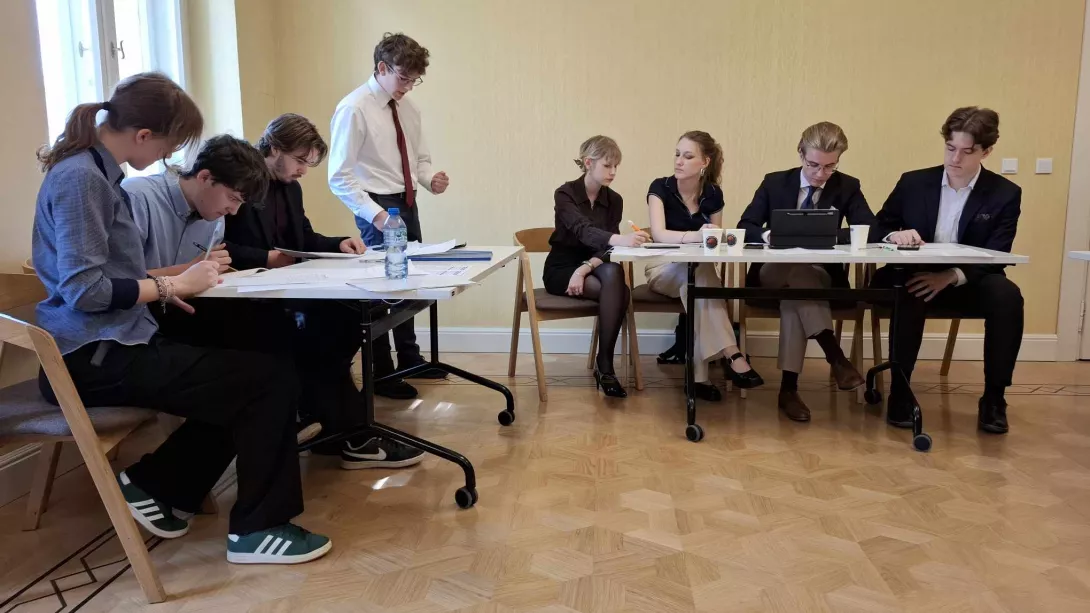 Debata z uczniami III LO.