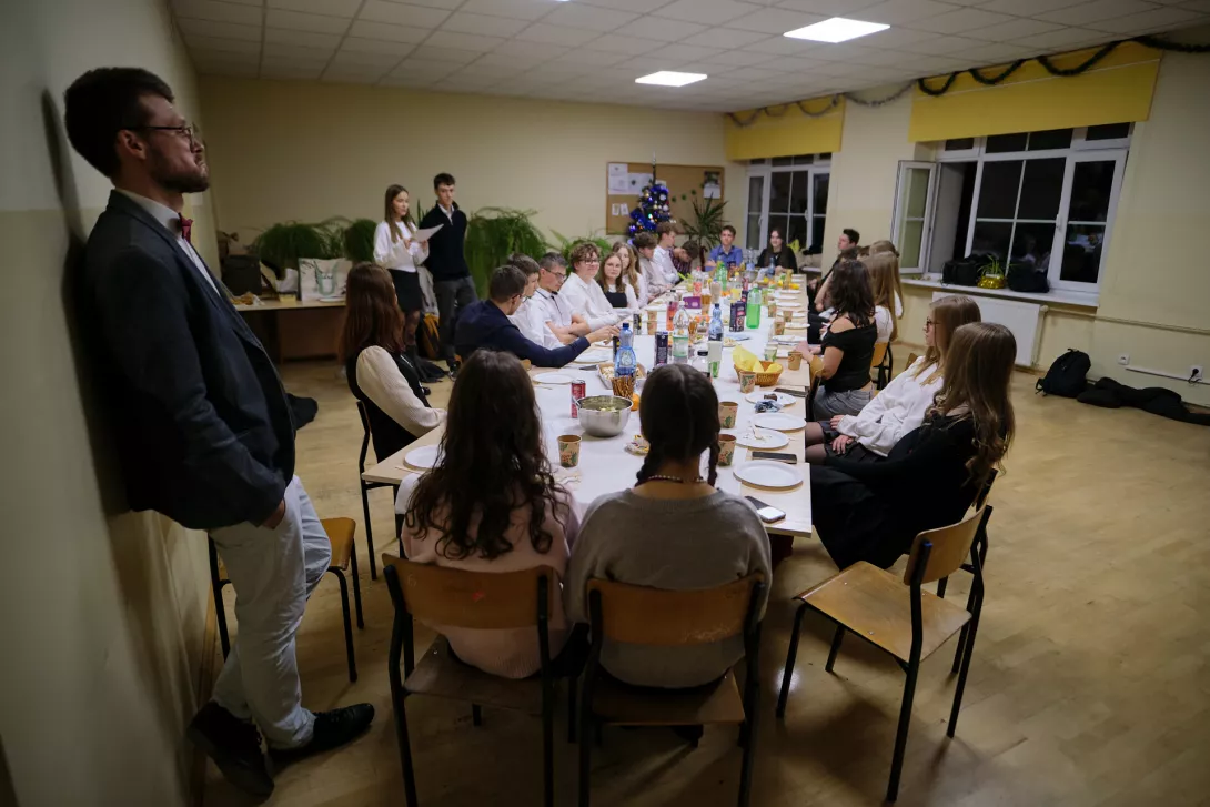 Spotkanie opłatkowe w klasie.