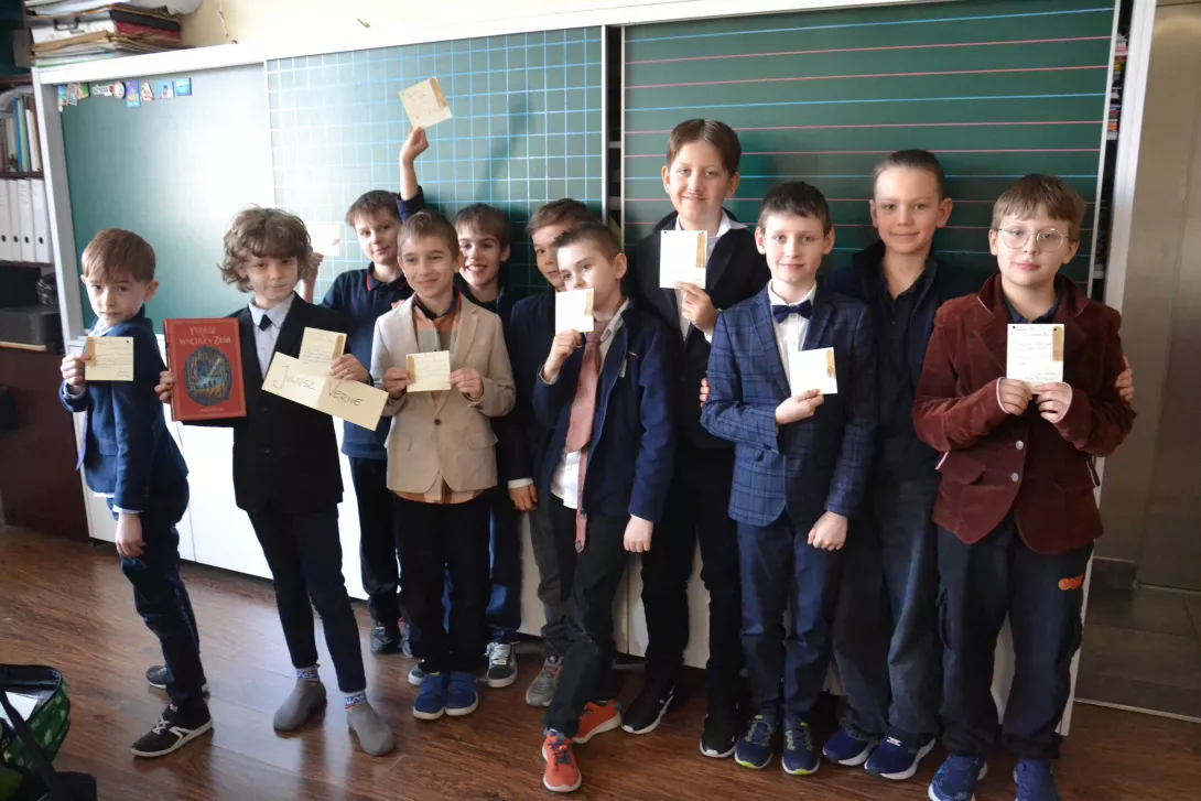 Wręczenie Nagród Nobla dla niezwykłych ludzi, którzy nie otrzymali jej za życia. Na zdjęciu nagrodzeni. 