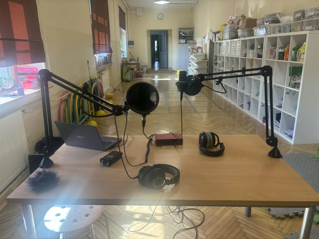 Przenośne stanowisko radiowe w klasie 3a.