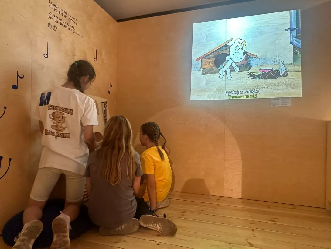 Uczestnicy III turnusu półkolonii SL Salos-Wodna podczas wycieczki w Muzeum Kinematografii (foto Sylwia Gajewska)