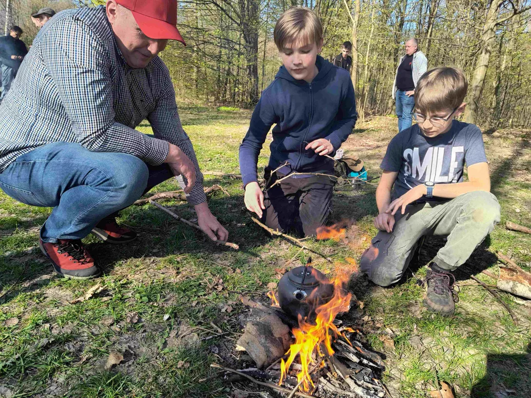 Gotowanie wody na ognisku