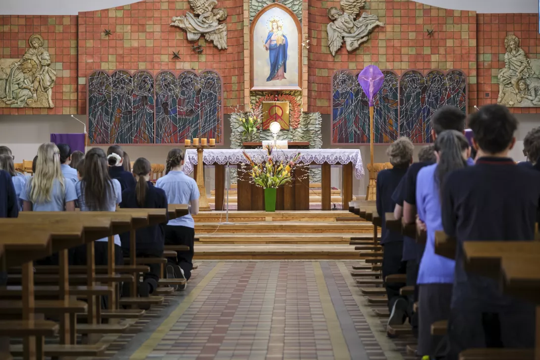 Adoracja Najświętszego Sakramentu.