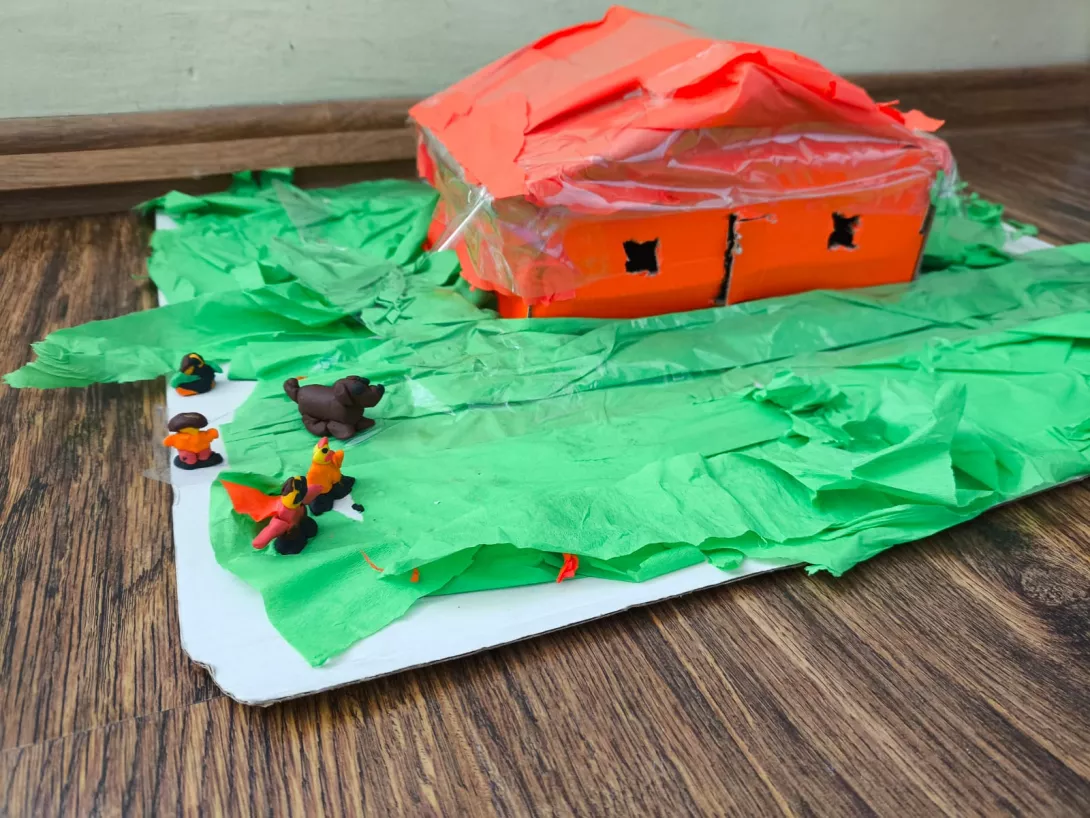 Efekt pracy plastyczno-technicznej "Wybrana Zagroda z Bullerbyn". Wykonanie: uczniowie klasy 3b. 